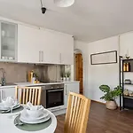 3br In Charming Nygardsoyden Апартаменты