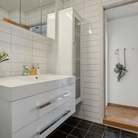 3br In Charming Nygardsoyden Bergen