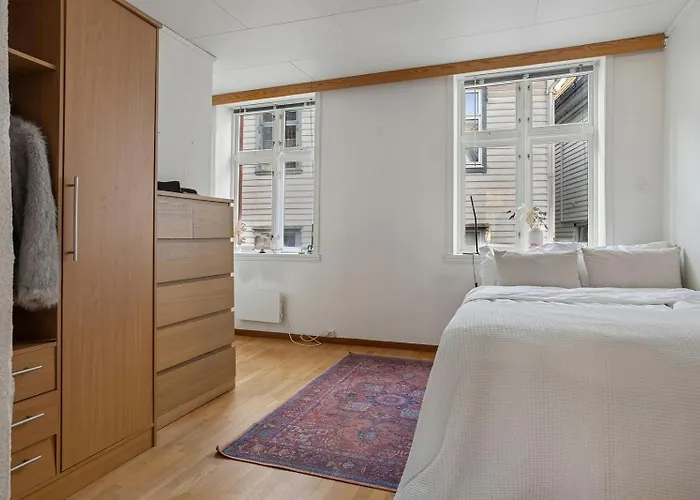 3br In Charming Nygårdsøyden * Bergen